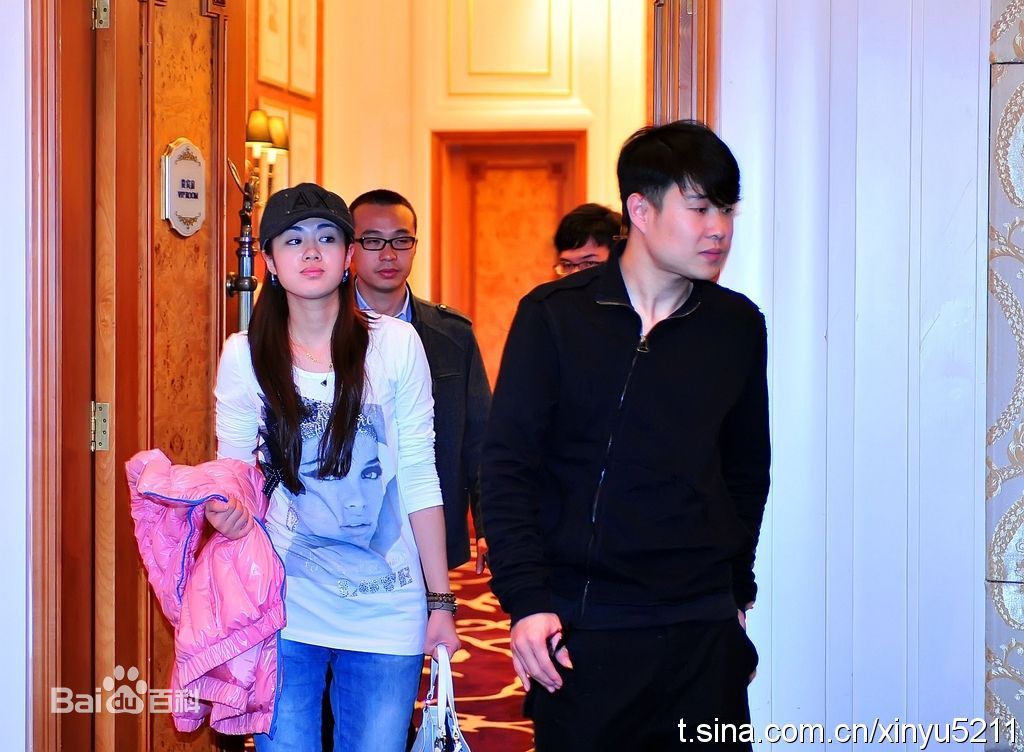 http://www.newswatch247.com/pics/star/pic/57c65ca3b91cb080d6652440a5ae3b0a.jpg