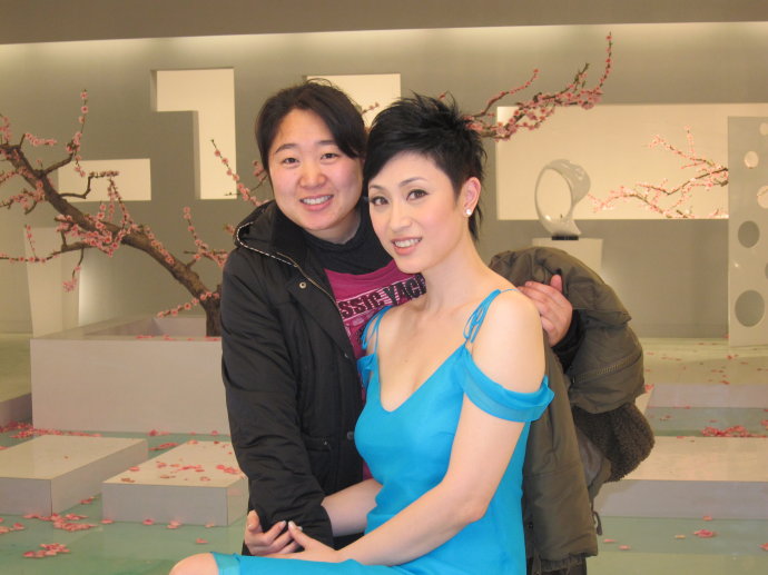 http://www.newswatch247.com/pics/star/pic/58df61ec780cd93a74506f7069af915b.jpg