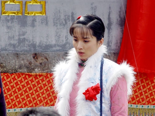 http://www.newswatch247.com/pics/star/pic/59a06bee4a4d536aabe0c492ce121880.jpg