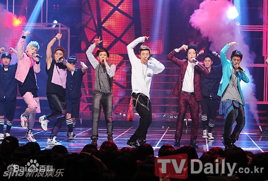 http://www.newswatch247.com/pics/star/pic/59bb28c929e05780bb018f88b59edb9f.jpg