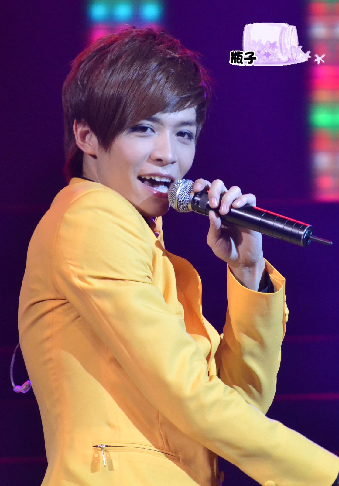 http://www.newswatch247.com/pics/star/pic/5c11/56745fc9ea387b0b64c04f117e3c.jpg