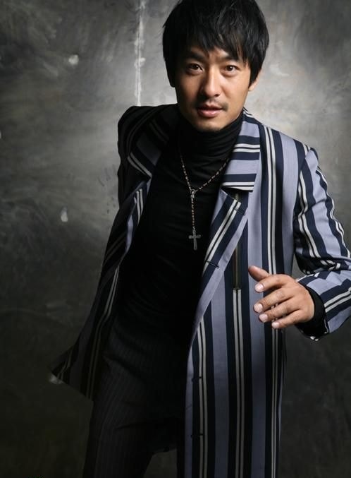 http://www.newswatch247.com/pics/star/pic/5d62/1304375b98ee5b8860e5ca10534c.jpg