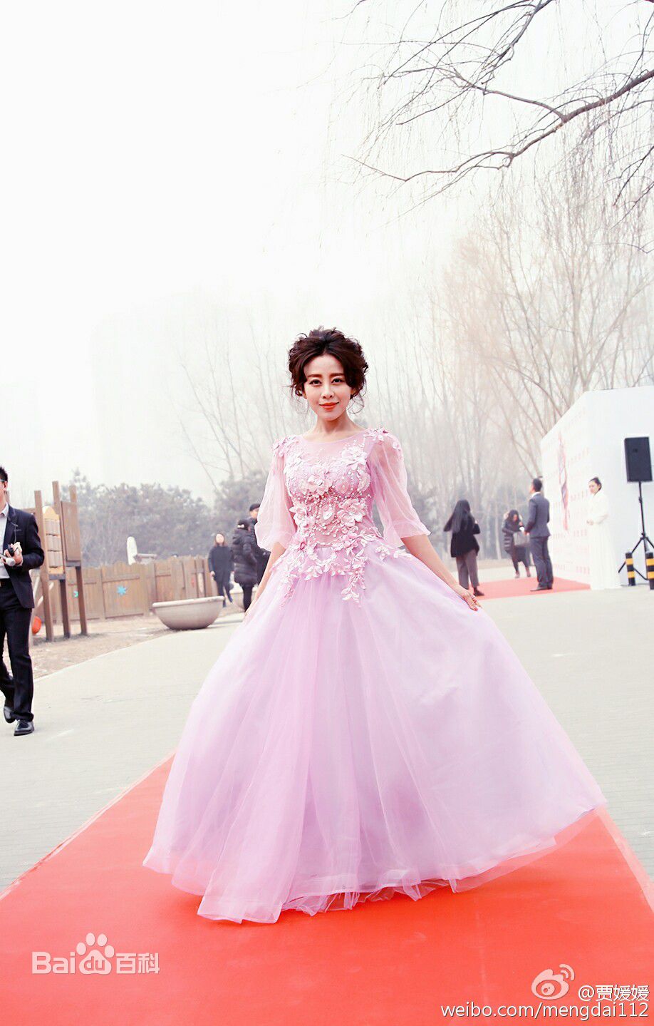 http://www.newswatch247.com/pics/star/pic/5e0209350d0d8bf243e62ff8eaf2b308.jpg