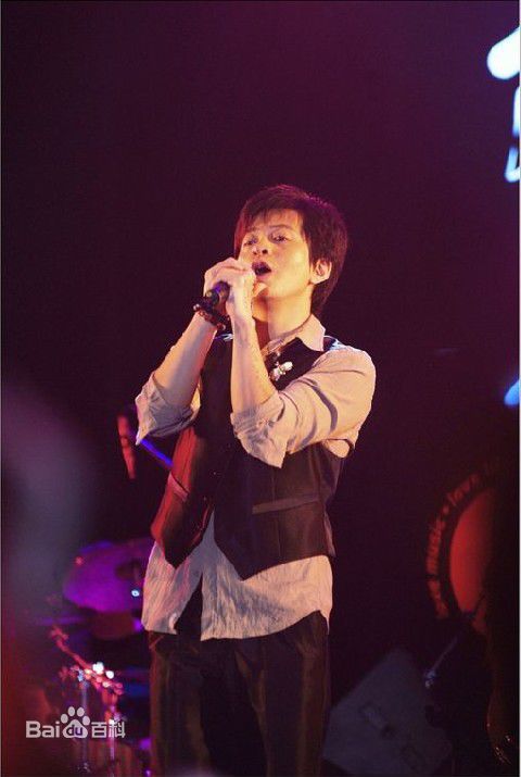 http://www.newswatch247.com/pics/star/pic/5fb2bccc96ed4efabdd1fffc11db3939.jpg