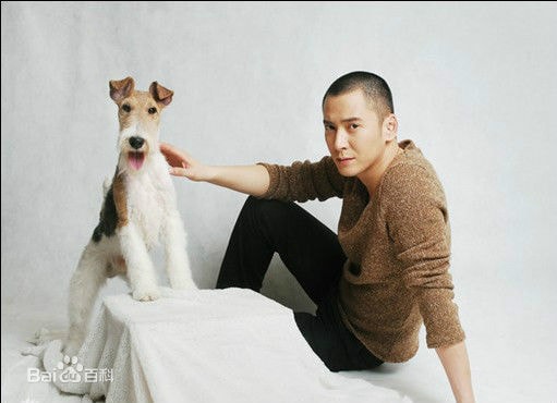 http://www.newswatch247.com/pics/star/pic/60ec50cc244facbf6ab50081677c30ad.jpg
