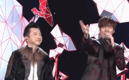 http://www.newswatch247.com/pics/star/pic/6176f108edfaacbcee25a3fbd2d7c40c.jpg