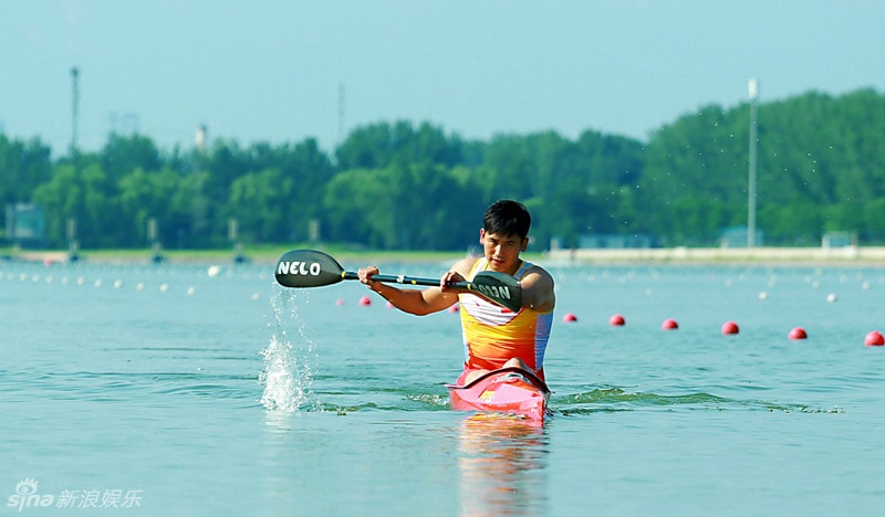 http://www.newswatch247.com/pics/star/pic/628f02767d6fdae2aace9c912f4ba355.jpg