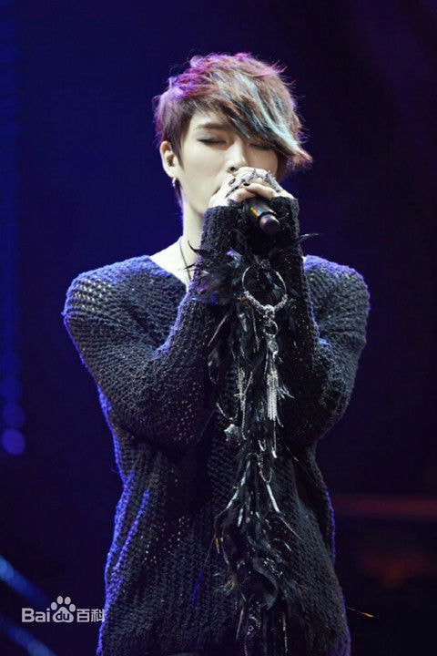 http://www.newswatch247.com/pics/star/pic/62f2aa27aff14ff6138779efef0d11e1.jpg