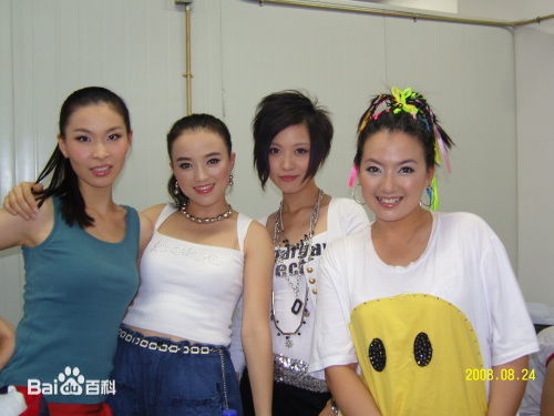 http://www.newswatch247.com/pics/star/pic/63f76bbb18ec41f373884d9542ab1634.jpg