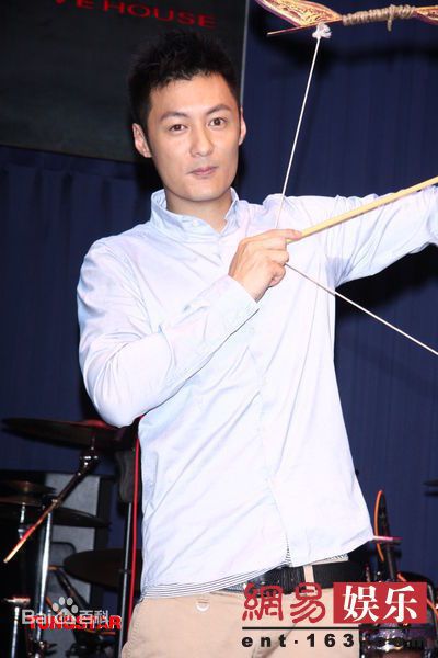 http://www.newswatch247.com/pics/star/pic/665dd5cc2de429f0a4c7b673c929195a.jpg