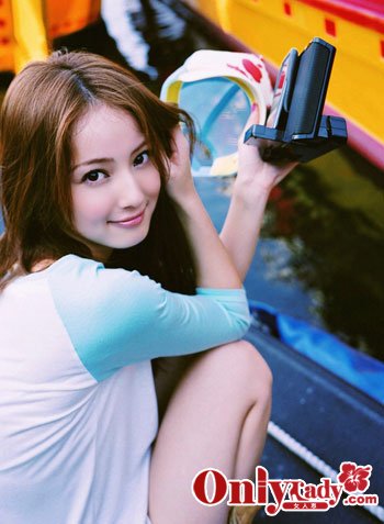 http://www.newswatch247.com/pics/star/pic/670294595395543b03b8818720f1f1d6.jpg