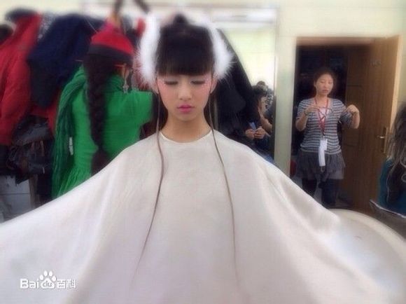 http://www.newswatch247.com/pics/star/pic/67d4304c25c53cc3c00c44997a3b64f8.jpg