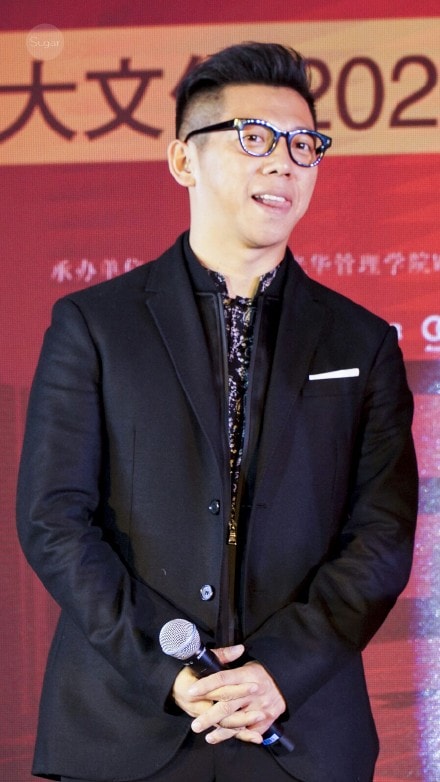 http://www.newswatch247.com/pics/star/pic/683b21d3f97b44cef36cfc05bab9bad6.jpg