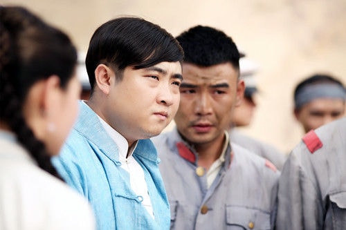 http://www.newswatch247.com/pics/star/pic/68cb/9b437f4b95a9d050945a7d6f873a.jpg