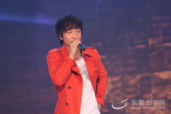 http://www.newswatch247.com/pics/star/pic/692a/e9b518fca154af54a8f79a06e6cc.jpg