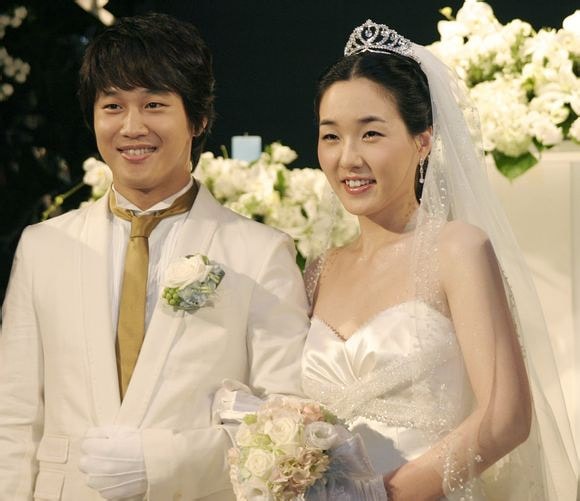 http://www.newswatch247.com/pics/star/pic/69ab3cb5af7a50f32a1ad7c8a7ba2fad.jpg