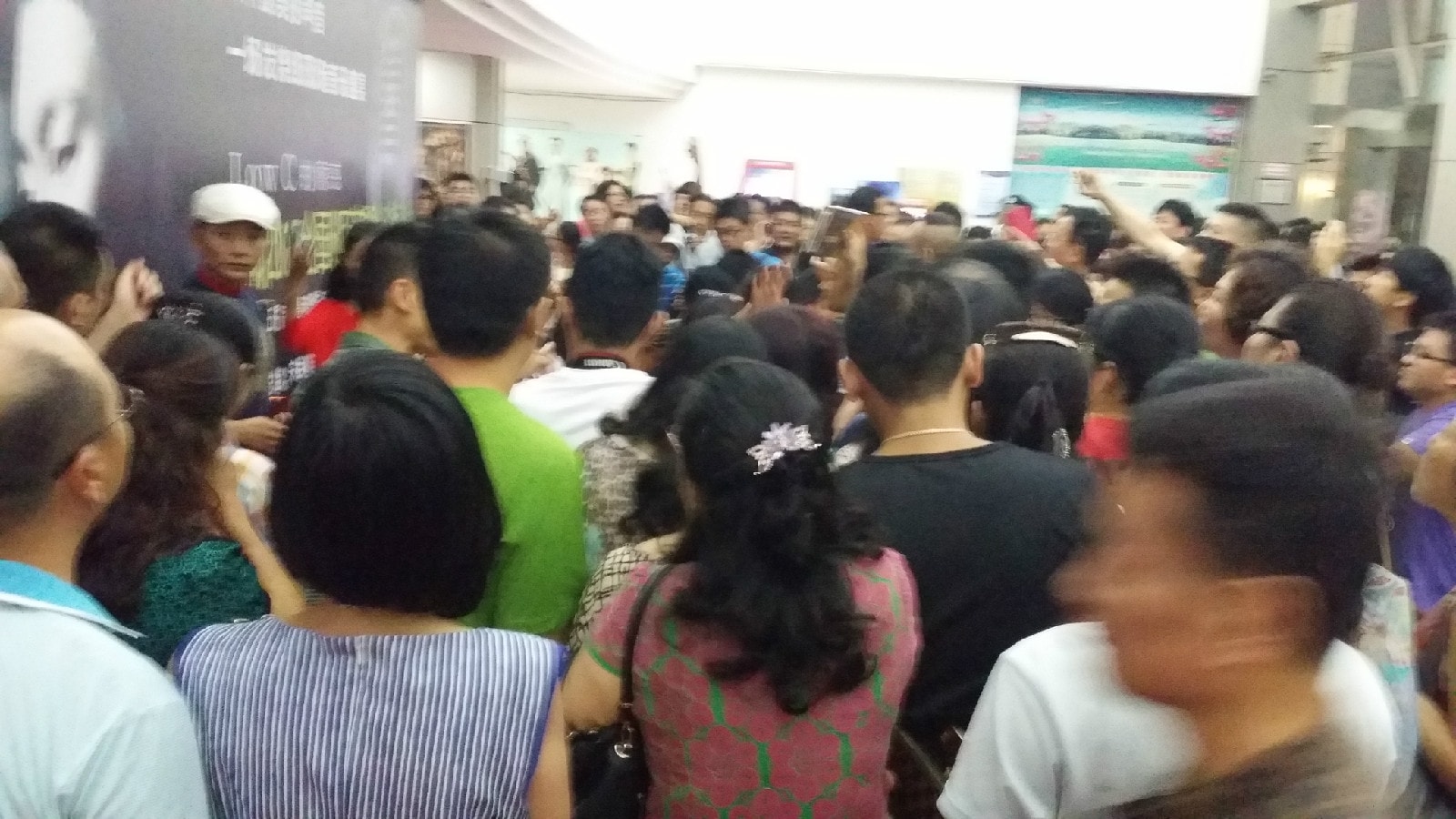 http://www.newswatch247.com/pics/star/pic/6a4afdd1add4cea0e002eb737e0ae9bf.jpg