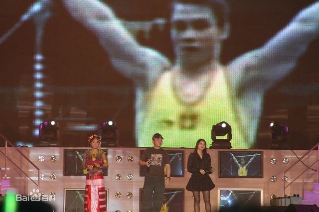 http://www.newswatch247.com/pics/star/pic/6a90ba14e0ebfe74ef3a56604081c2d2.jpg