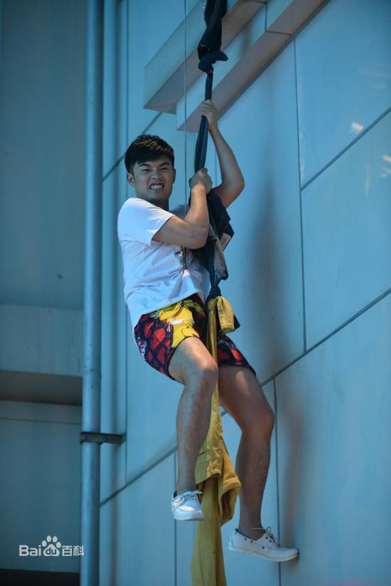 http://www.newswatch247.com/pics/star/pic/6aca5aa11e7c2cba32b34e5fcb9a22e1.jpg