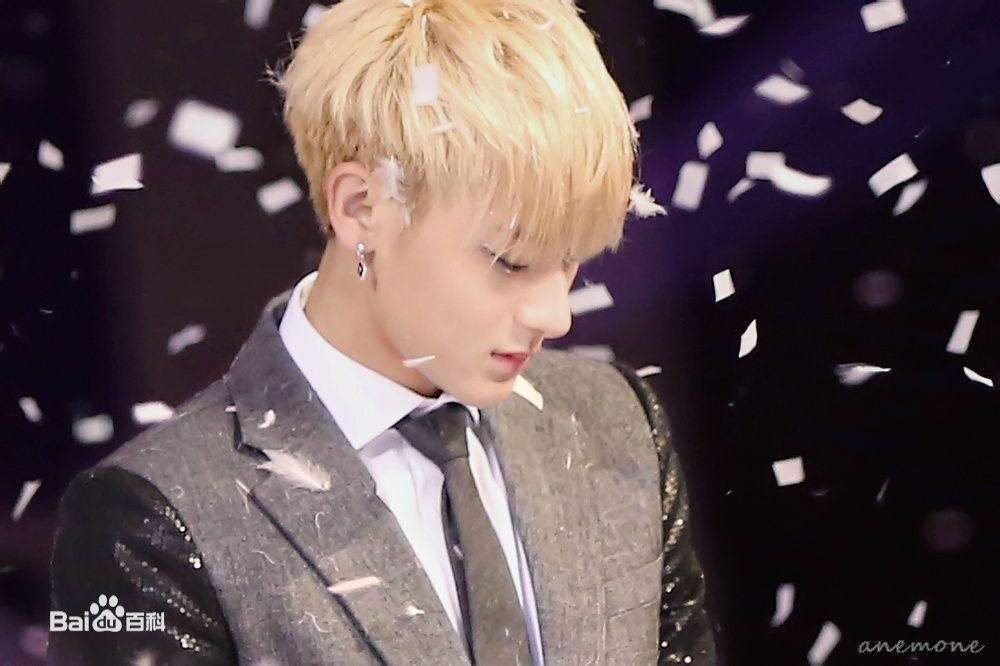 http://www.newswatch247.com/pics/star/pic/6bce05f1c5b71df12be17a59fb9590d1.jpg