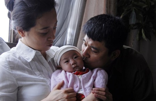 http://www.newswatch247.com/pics/star/pic/6cb8b3101cbe05cea5e791c74d176159.jpg