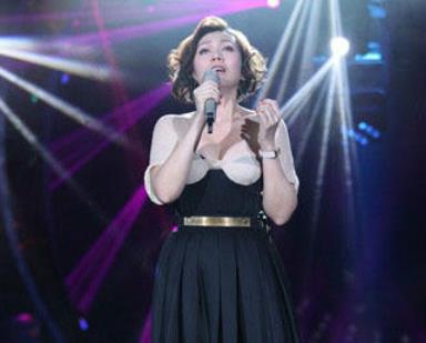 http://www.newswatch247.com/pics/star/pic/6d5eadd6f8e550c0c9bb9c062762b476.jpg