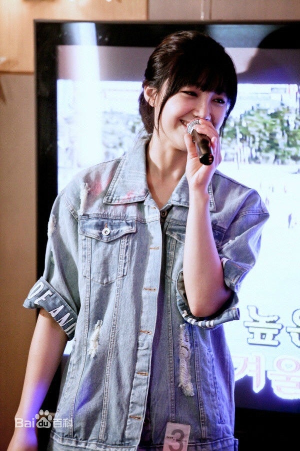 http://www.newswatch247.com/pics/star/pic/6d6c5425020bb9e0c31e6e3713d18c9e.jpg
