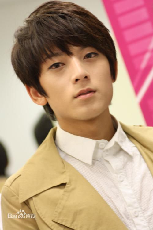 http://www.newswatch247.com/pics/star/pic/6da38fea64647c6573f767c85af6fe0d.jpg