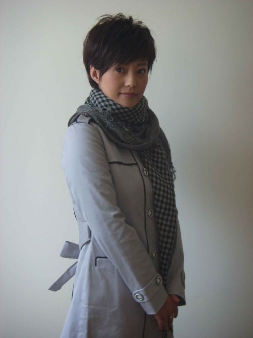 http://www.newswatch247.com/pics/star/pic/6e1a10f6ed98eef47b3614c12c75f14c.jpg