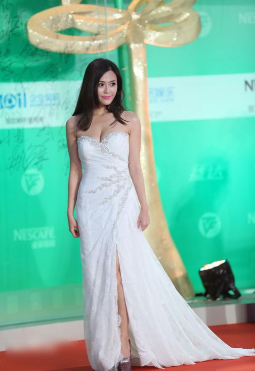 http://www.newswatch247.com/pics/star/pic/6f594ded6620e415ea17756f73399d4d.jpg