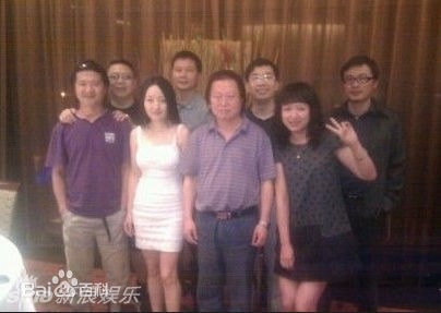 http://www.newswatch247.com/pics/star/pic/7039ad2df52b6632351ff2505586b36d.jpg