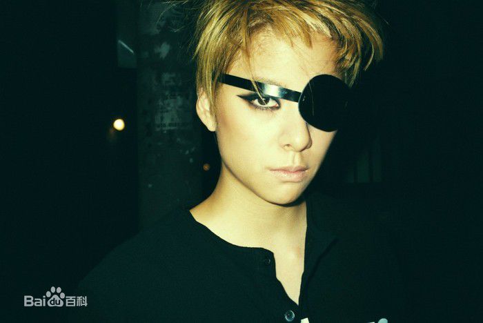 http://www.newswatch247.com/pics/star/pic/70433a5cd061ebf85e67c1c023208024.jpg