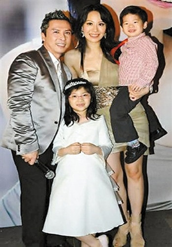 http://www.newswatch247.com/pics/star/pic/70bd547b7e456824d5bdf82a28fb2446.jpg