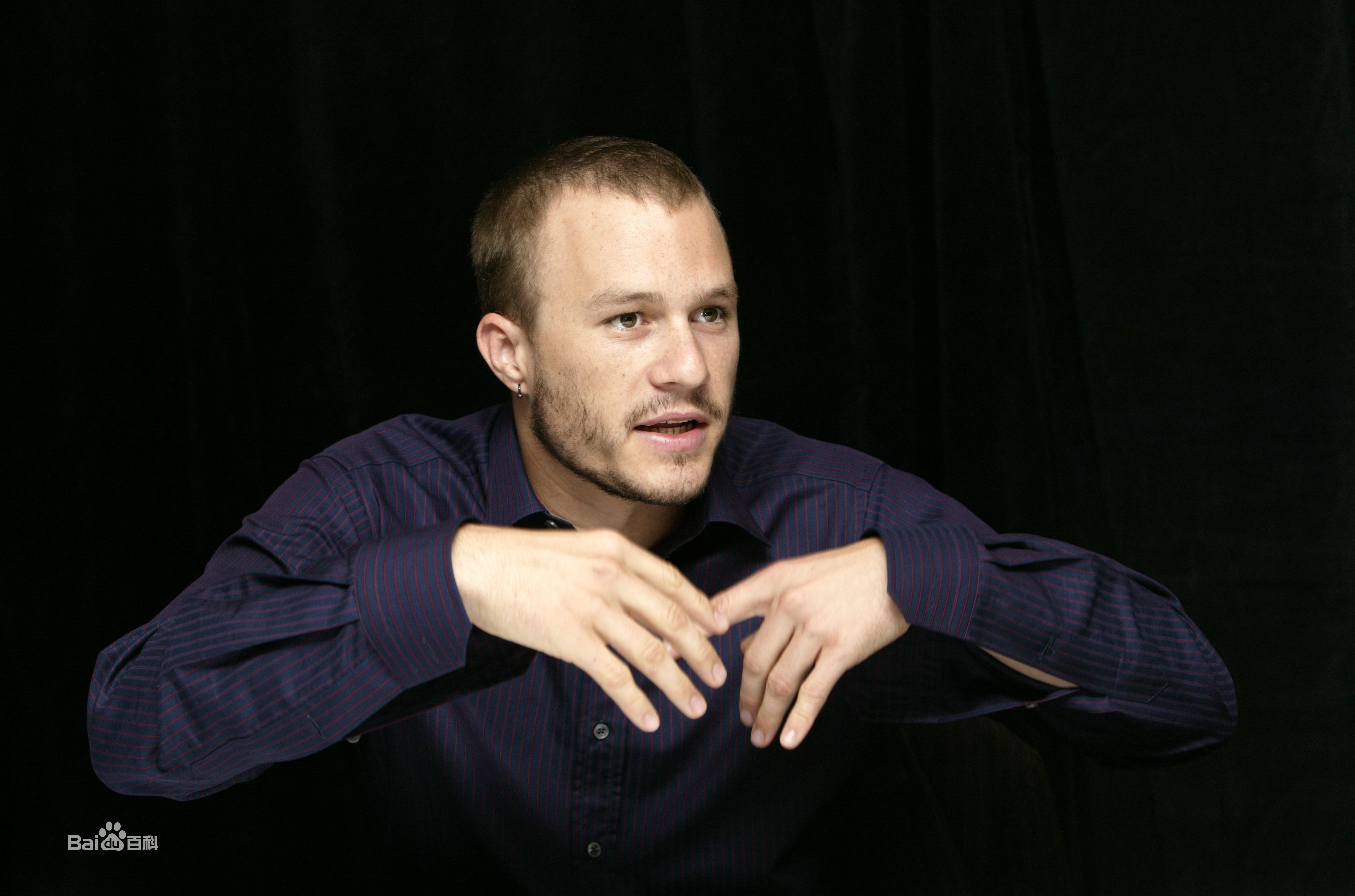 http://www.newswatch247.com/pics/star/pic/7102478af89af31985b58d16cb48ab5e.jpg