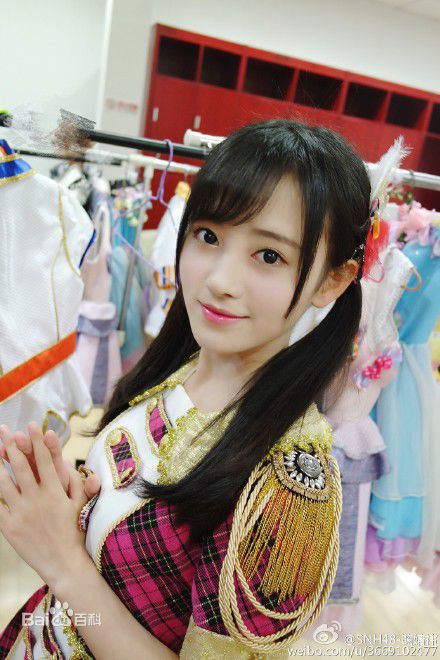 http://www.newswatch247.com/pics/star/pic/71580de6befca2f08a018e8b7b09999e.jpg
