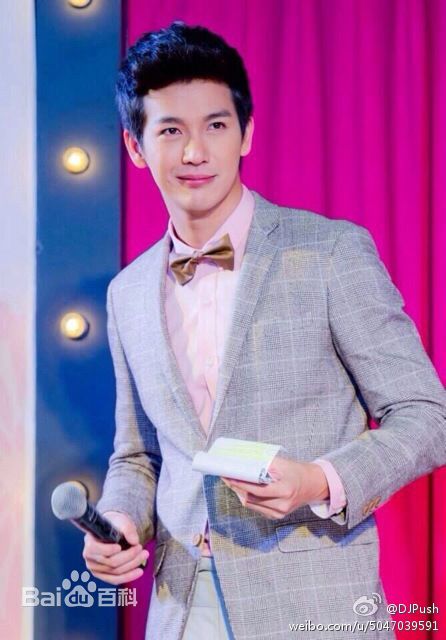 http://www.newswatch247.com/pics/star/pic/726be2e266242a81277b9572f8996ad0.jpg