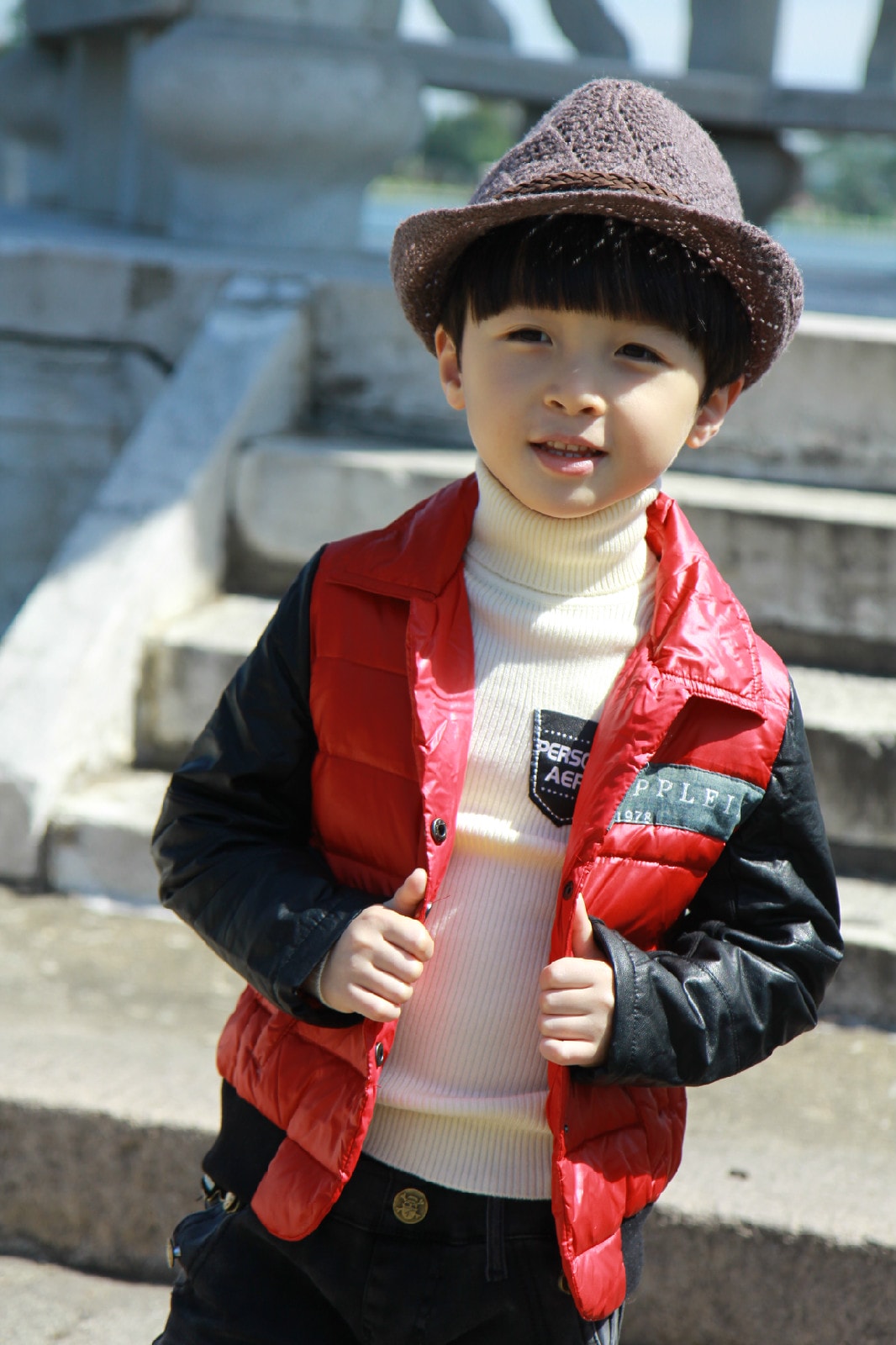 http://www.newswatch247.com/pics/star/pic/72c96986f410af1013f11c105f601e8e.jpg