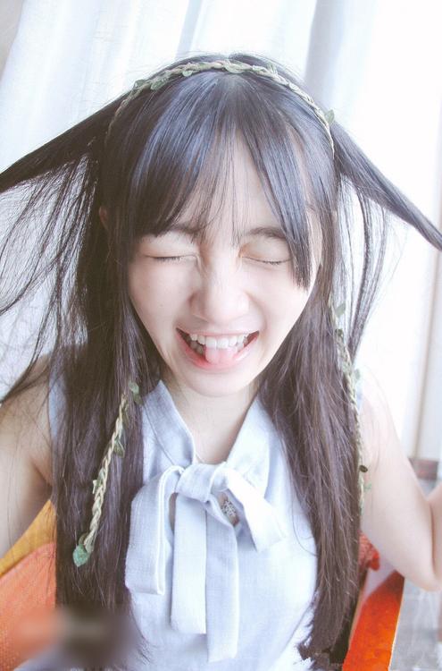 http://www.newswatch247.com/pics/star/pic/73b8c496b766fbf72aa26c7ece50ece1.jpg