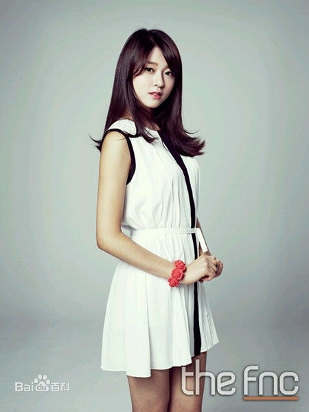 http://www.newswatch247.com/pics/star/pic/74a68cc7ae076cce8f08e09d6a4a1205.jpg