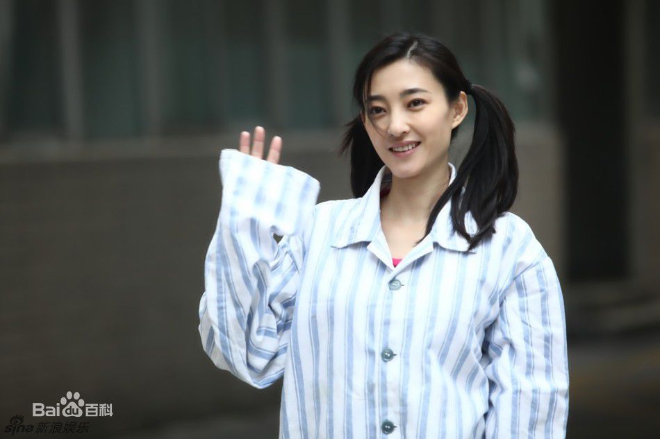 http://www.newswatch247.com/pics/star/pic/7513e331104c9cd6ace5ff34547e5862.jpg
