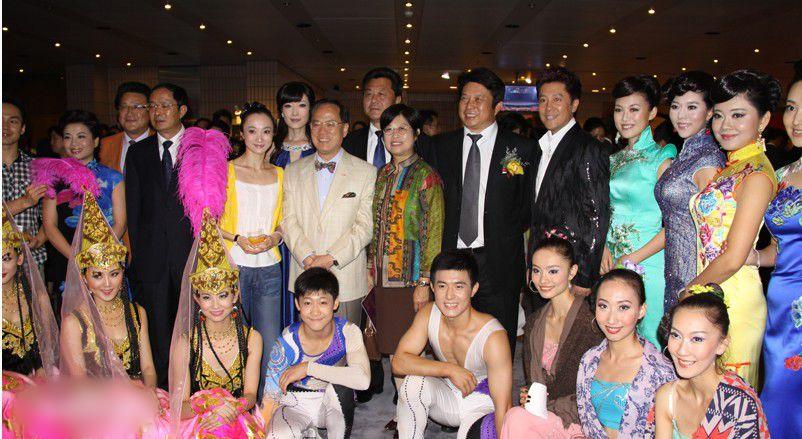 http://www.newswatch247.com/pics/star/pic/7670eeb287070f815b762054dff82ec2.jpg
