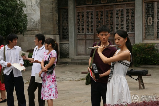 http://www.newswatch247.com/pics/star/pic/7794b3764335a54a38ee96b449e8c9e6.jpg
