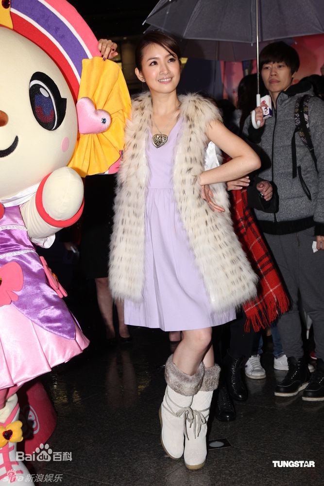 http://www.newswatch247.com/pics/star/pic/77e9ecf169501e5a05fd3ad362d1e7dd.jpg