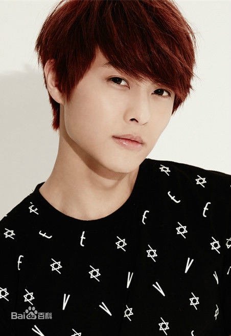 http://www.newswatch247.com/pics/star/pic/782b57c6cf36c90d513ad8a48124adf3.jpg