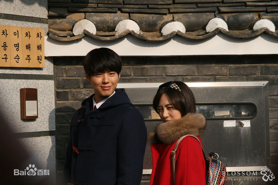 http://www.newswatch247.com/pics/star/pic/783e00a4b579bae7a46ed837938c4ecf.jpg