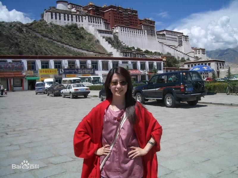 http://www.newswatch247.com/pics/star/pic/78e10d0db07b710f6950f8bdbf9d623b.jpg