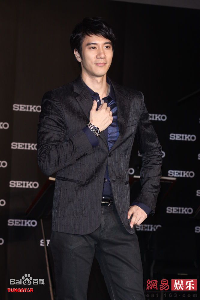 http://www.newswatch247.com/pics/star/pic/79972d72612f819b4ded3e3314f9cda1.jpg