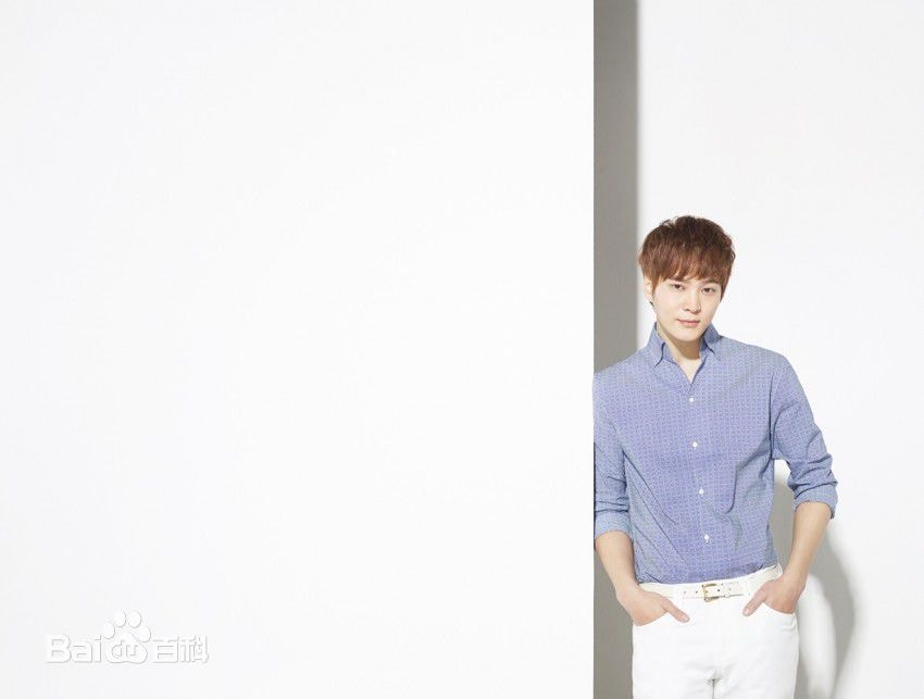 http://www.newswatch247.com/pics/star/pic/7b1e36c0ae756ebe7230bfdd7b93ee15.jpg