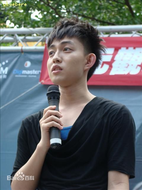 http://www.newswatch247.com/pics/star/pic/7c367159a042227db838fee4a4786da5.jpg