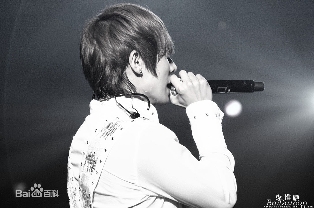 http://www.newswatch247.com/pics/star/pic/7c40e943b1a860d74c3793d2e2d4cfe2.jpg